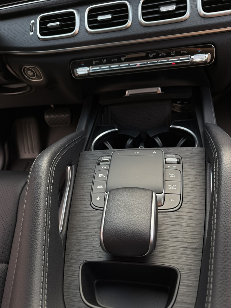 Detailed center console